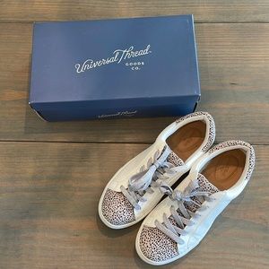 Universal Thread Sneakers - women’s size 9